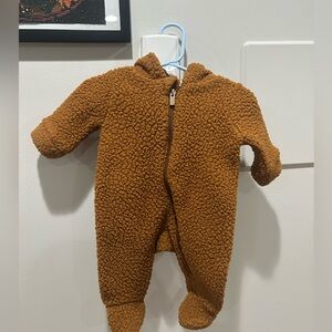 Old Navy Bunting One piece Size 0-3 Month Baby Hooded Deer Bambi Snowsuit Sherpa